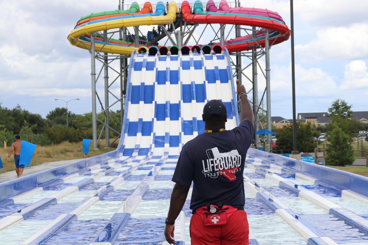 Typhoon Texas has announced that the waterpark is hiring for 1,000 summer positions.